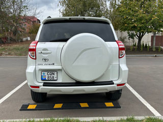 Toyota Rav 4 foto 4