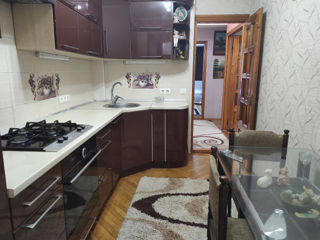 Apartament cu 3 camere, 68 m², Buiucani, Chișinău foto 2