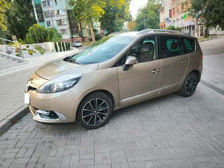 Renault Grand Scenic foto 3