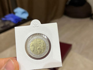 Продам памятные, юбилейные монеты 2 евро в холдерах