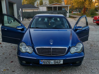 Mercedes C-Class