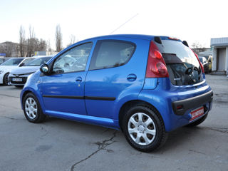 Peugeot 107 foto 6