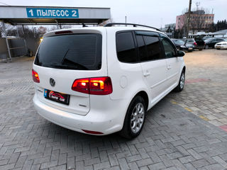 Volkswagen Touran foto 7