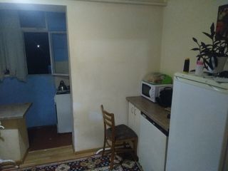 Vind apartament in s. Piatra alba r-nul Ialoveni situa într-o zonă foarte buna nu necesita reparație foto 4