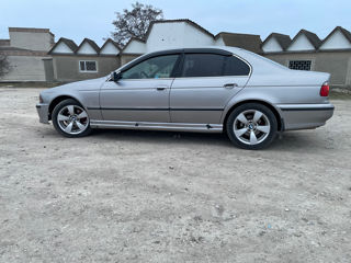 BMW 5 Series foto 5