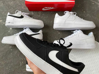 Nike air force black white foto 1