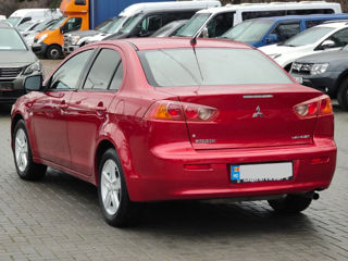 Mitsubishi Lancer foto 5