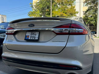 Ford Fusion foto 2