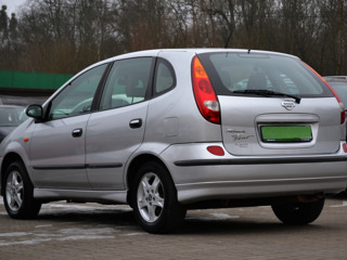 Nissan Almera Tino foto 1