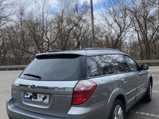 Subaru Outback foto 4