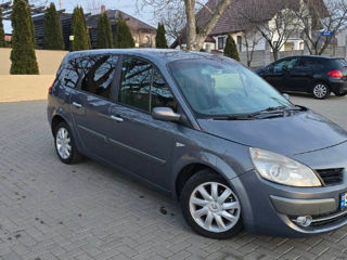 Renault Grand Scenic foto 2