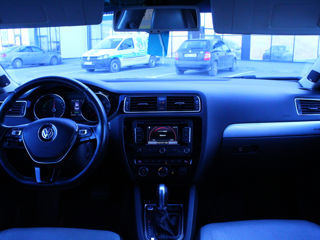 Volkswagen Jetta foto 7