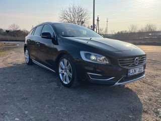 Volvo V60 foto 2