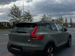 Volvo XC40 фото 5