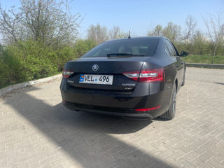 Skoda Superb foto 4