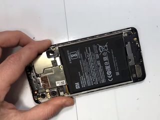Xiaomi RedMi 7, Nu se încărcă? Vino să înlocuim conectorul! foto 1