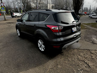 Ford Escape foto 2