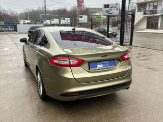 Ford Fusion foto 4