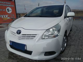 Toyota Verso foto 2