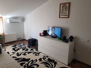 Apartament in or. Ialoveni, 1 odaie foto 1