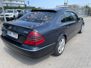 Mercedes E-Class foto 3