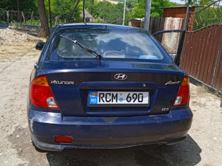 Hyundai Accent фото 6