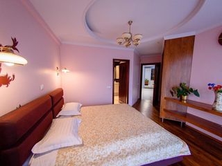 Apartament cu 2 camere, 105 m², Centru, Chișinău foto 2