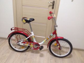 Vînd bicicleta pentru copiii foto 1