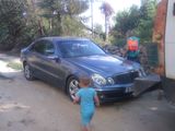 Mercedes Benz E Class foto 5