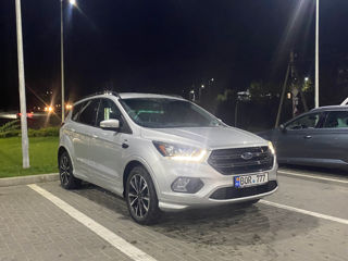 Ford Kuga foto 2