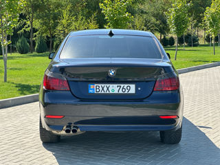 BMW 5 Series foto 4