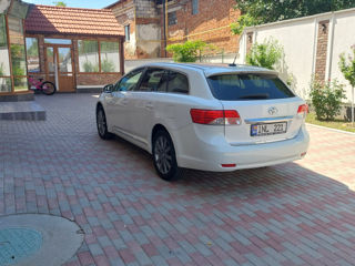 Toyota Avensis foto 3