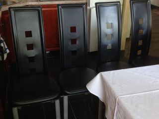 4 scaune moderne pentru salon, bucătărie, în stare ideală, 200 € toate.  Speteaza e foarte comodă, s foto 2