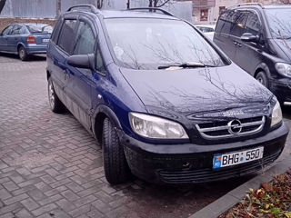 Opel Zafira foto 2