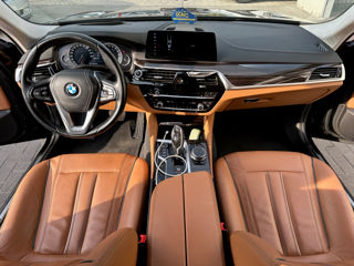 BMW 5 Series foto 10