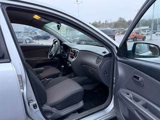 KIA Rio foto 6