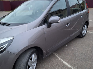 Renault Grand Scenic foto 4