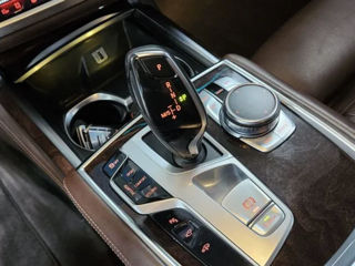 BMW 7 Series foto 9