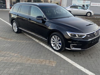 Volkswagen Passat foto 3