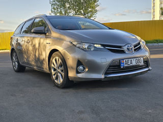 Toyota Auris foto 1