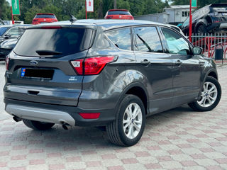 Ford Escape foto 4