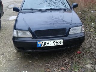 Volvo S40 foto 1