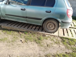 Nissan Almera foto 5