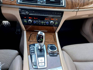 BMW 7 Series foto 11