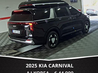 KIA Carnival foto 4