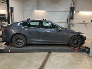 Tesla Model S foto 4