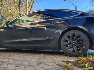 Tesla Model 3 foto 2