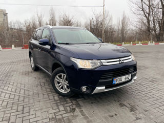 Mitsubishi Outlander foto 2