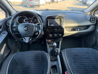 Renault Clio foto 9