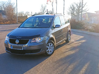 Volkswagen Touran foto 6